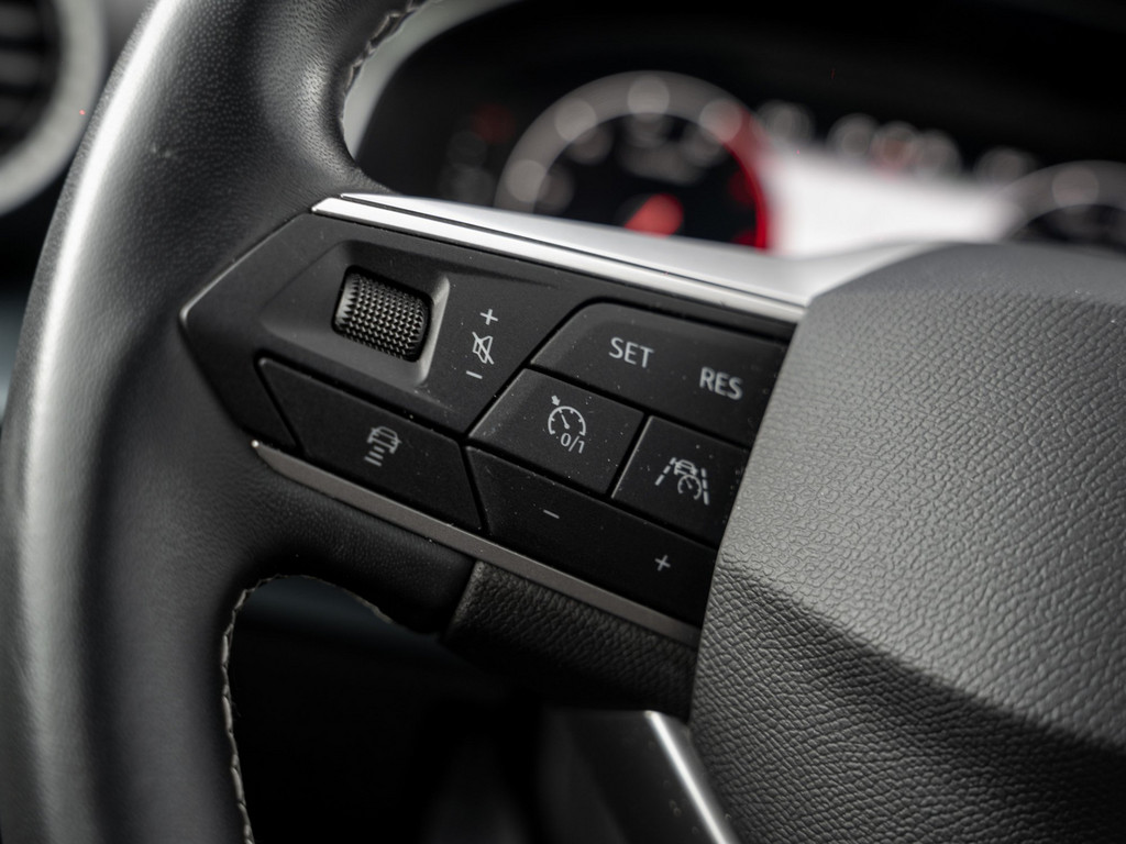 Bild 21 - ARONA XPERIENCE 1.0 TSI DSG Kam. Navi Virtual LM