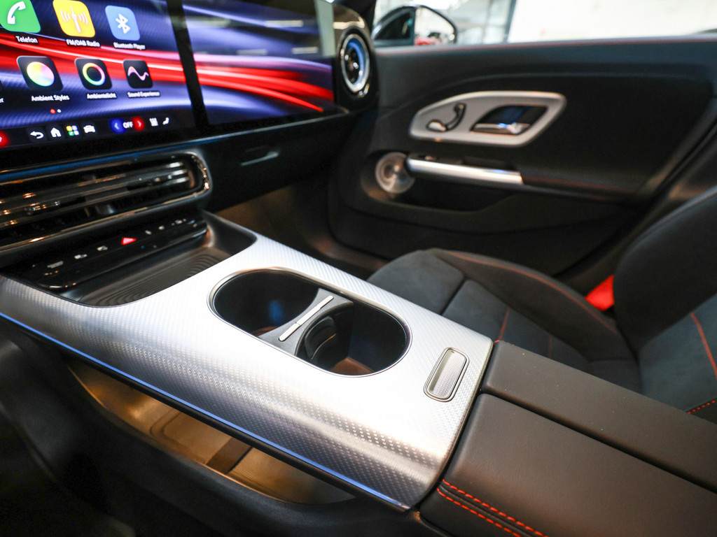 Bild 20 - CLA 250 + SB AMG Sport + Premium + Superscreen