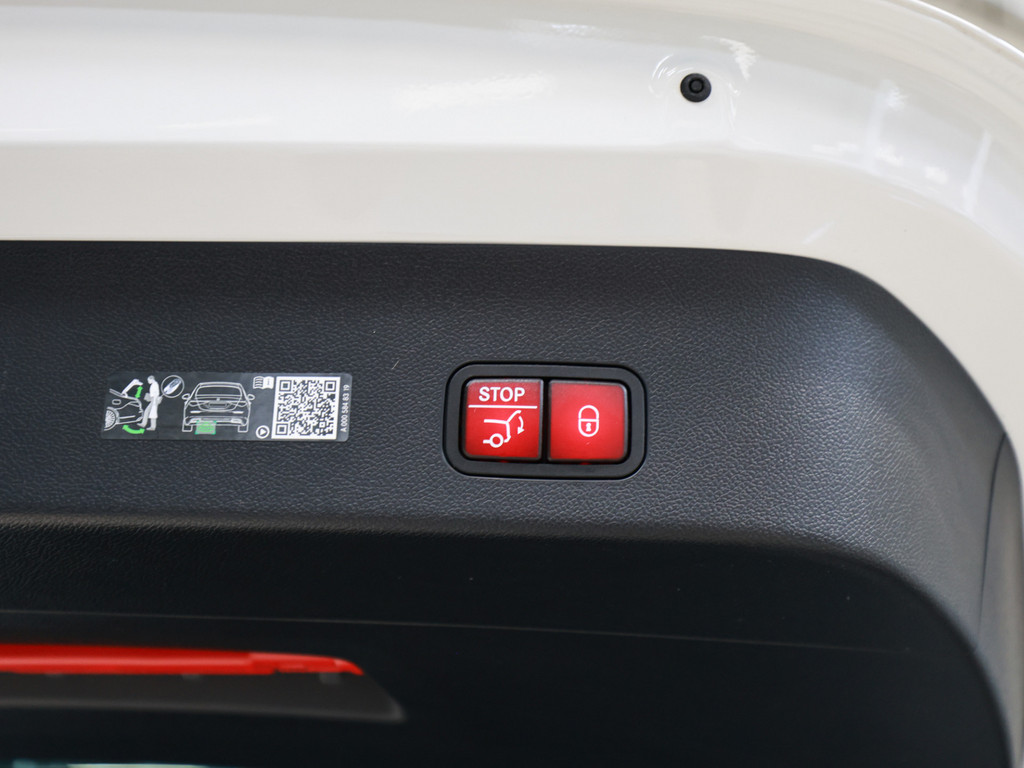 Bild 35 - CLA 250 + SB AMG Sport + Premium + Superscreen