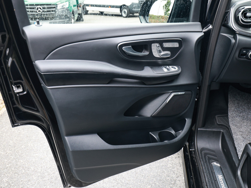 Bild 24 - V 300 d 4M AVANTGARDE AMG Lang