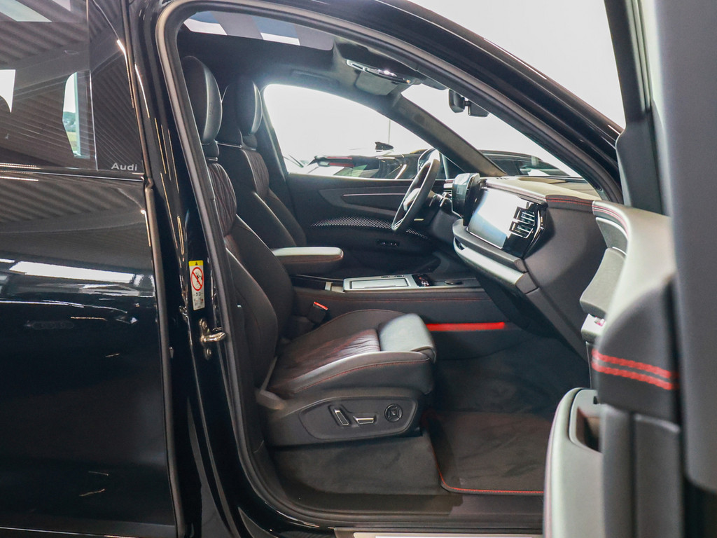 Bild 2 - Q7 SUV TDI quattro S Line black AHK B&O HUD Tech Pro Standhzg