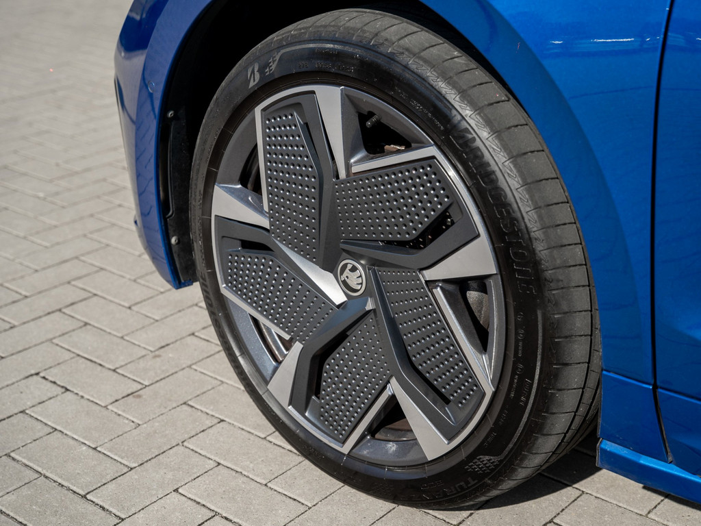 Bild 7 - ENYAQ COUPE iV RS DCC Leder Navi Pano W-Pumpe LM