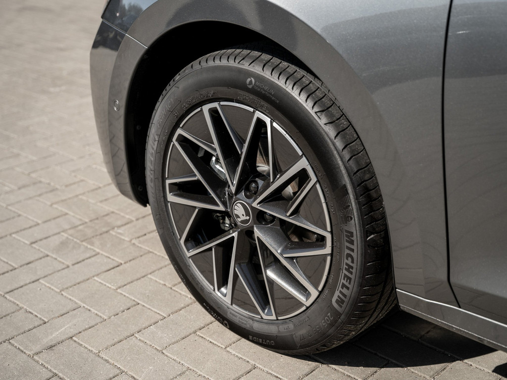 Bild 8 - Octavia Combi Balance 2.0 TDI DSG AHK Navi Virt