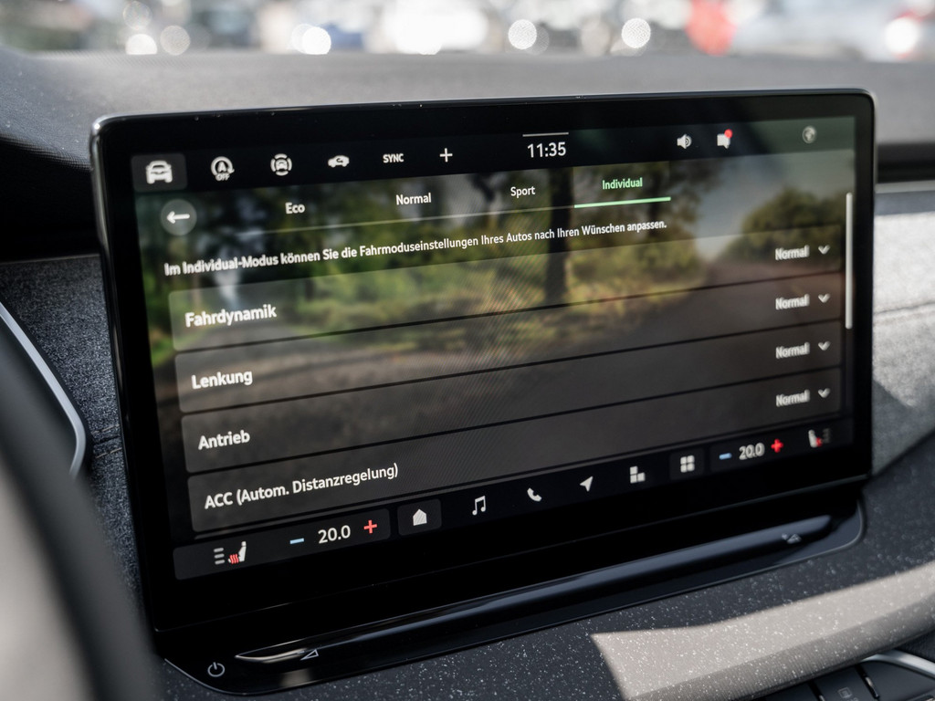 Bild 19 - Octavia Combi Balance 2.0 TDI DSG AHK Navi Virt