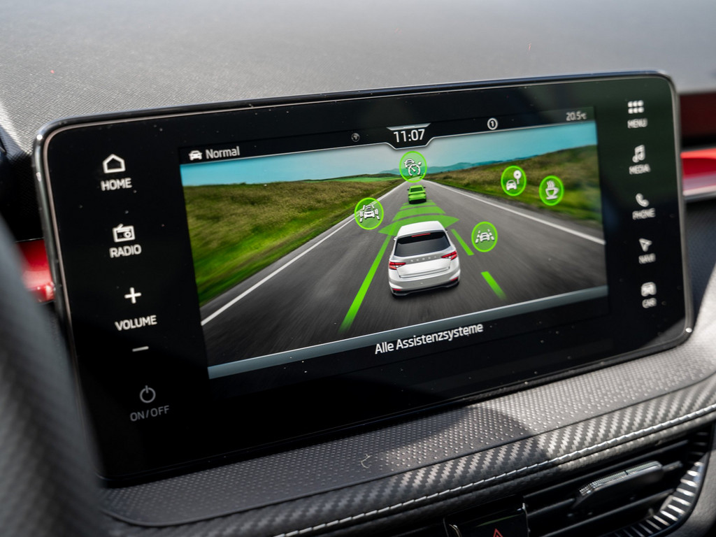Bild 15 - Fabia Monte Carlo 1.0 TSI DSG Navi Virtual ACC
