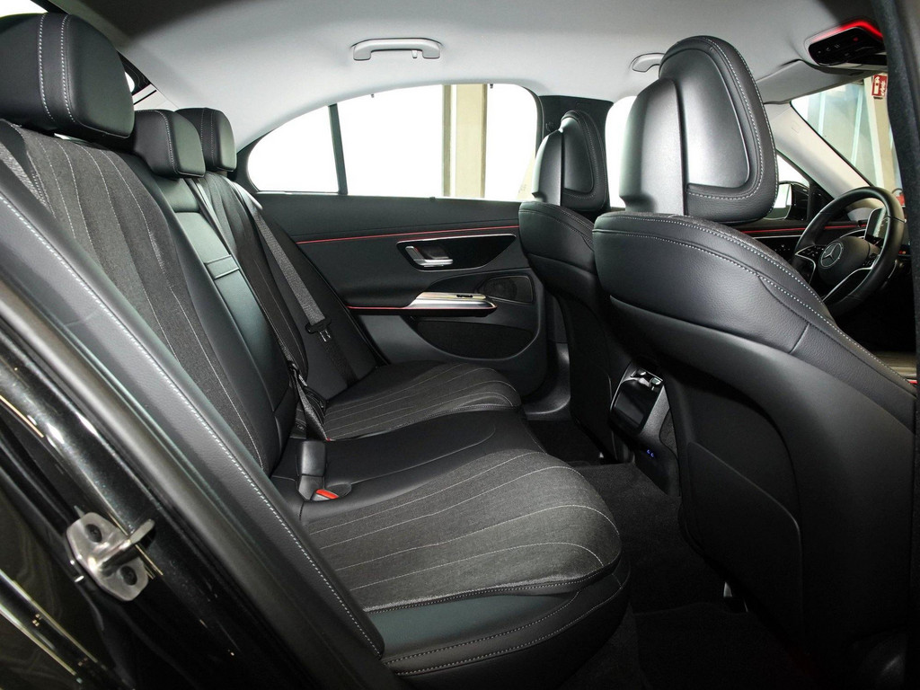 Bild 9 - E 220 d Avantgarde Advanced +