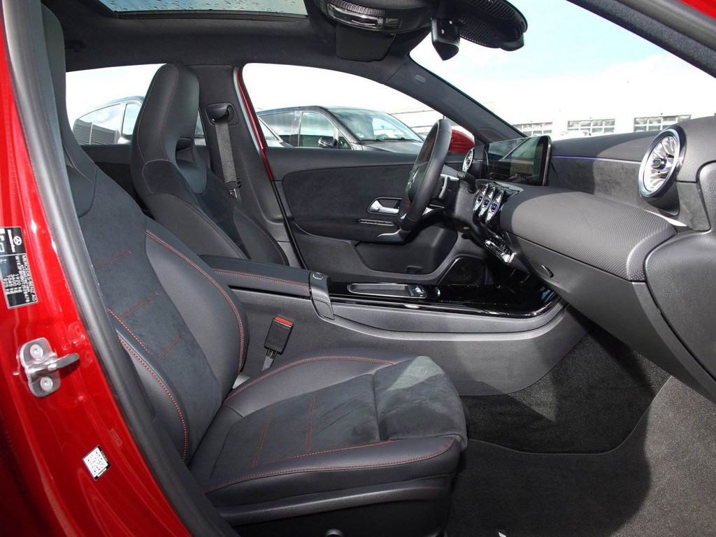 Bild 4 - A 200 AMG Sport Premium +