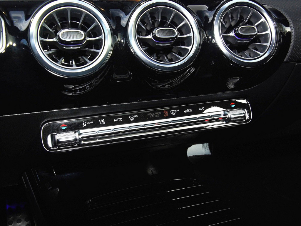 Bild 14 - A 200 AMG Sport Premium +