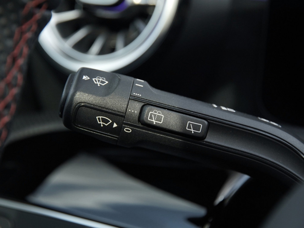 Bild 22 - A 200 AMG Sport Premium +
