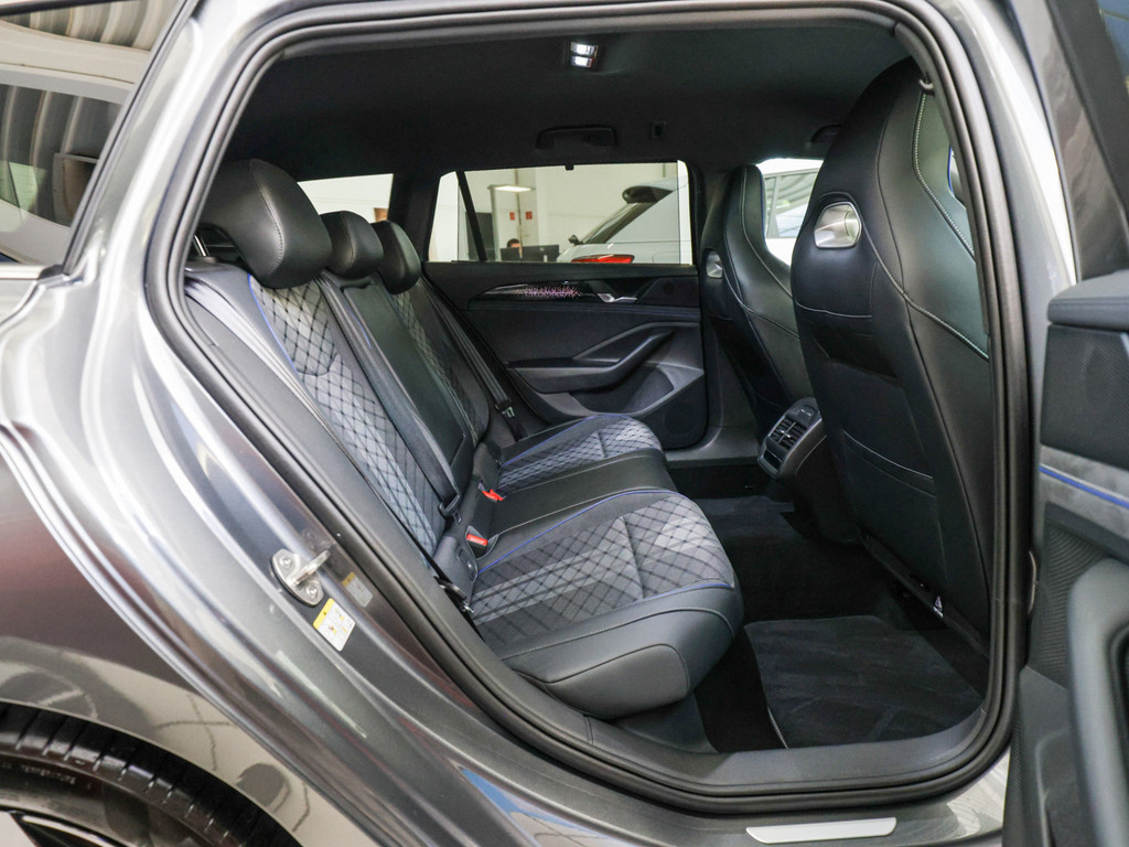 Bild 8 - Passat R-Line 2.0 TDI DSG