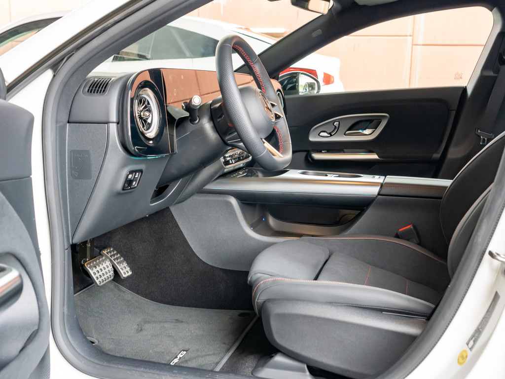 Bild 19 - CLA 200 Coupe AMG Line