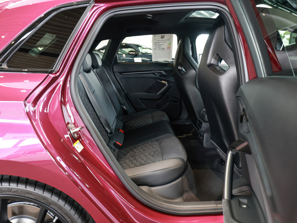 Bild 4 - RS 3 Sportback quattro S tronic 280kmh Pano