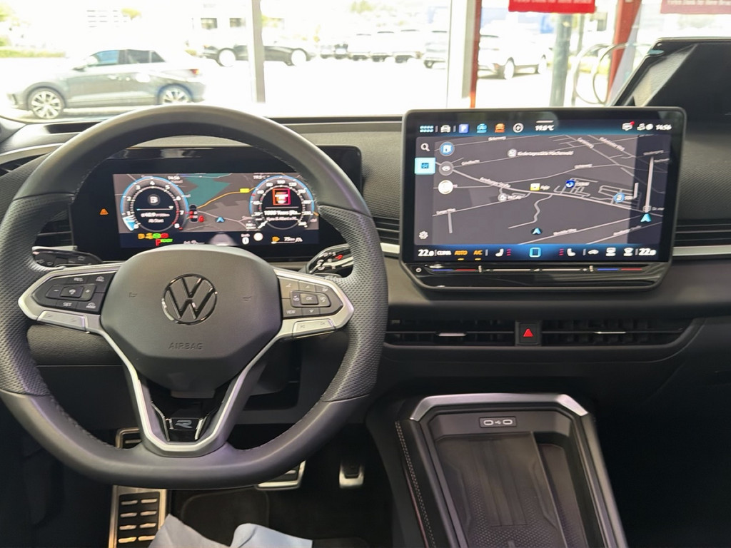 Bild 13 - T-Roc R-Line 1.5 l eTSI DSG