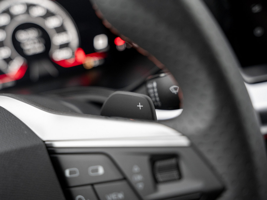 Bild 23 - ARONA FR 1.5 TSI DSG Navi Virtual ACC KeyLess LM