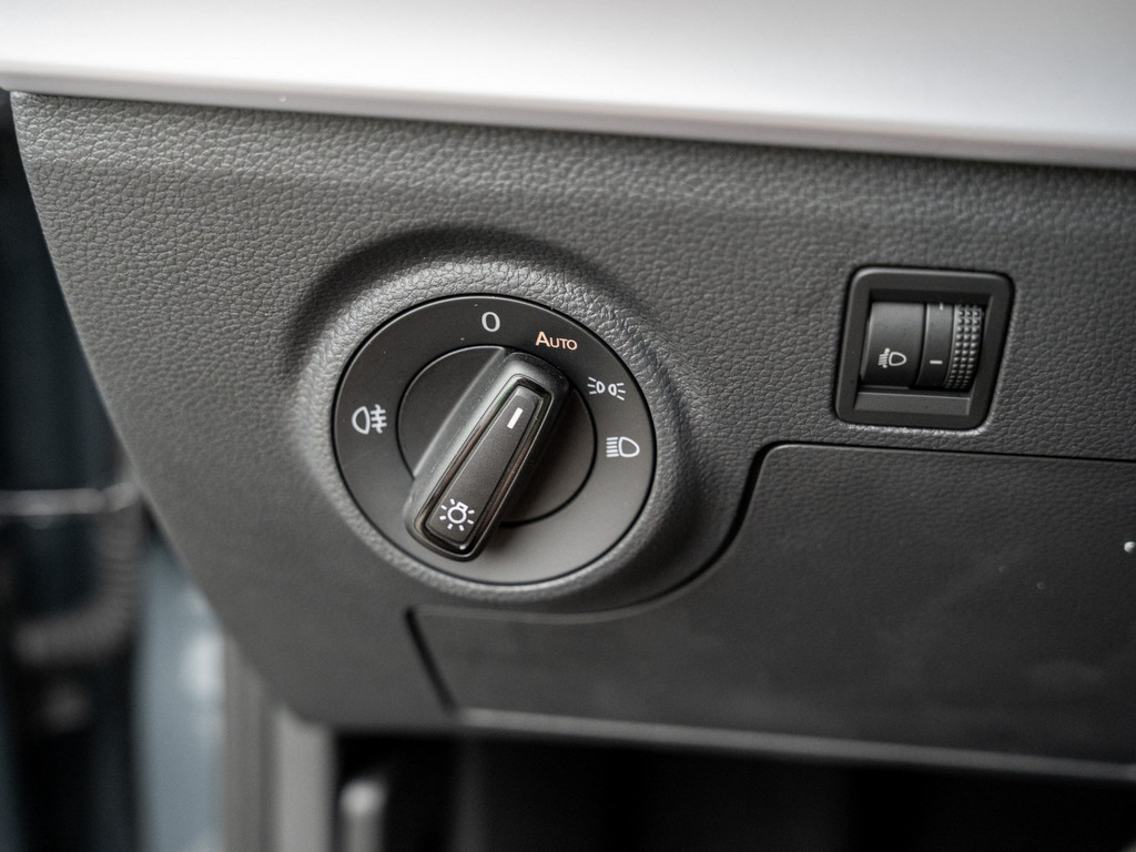 Bild 24 - ARONA FR 1.5 TSI DSG Navi Virtual ACC KeyLess LM