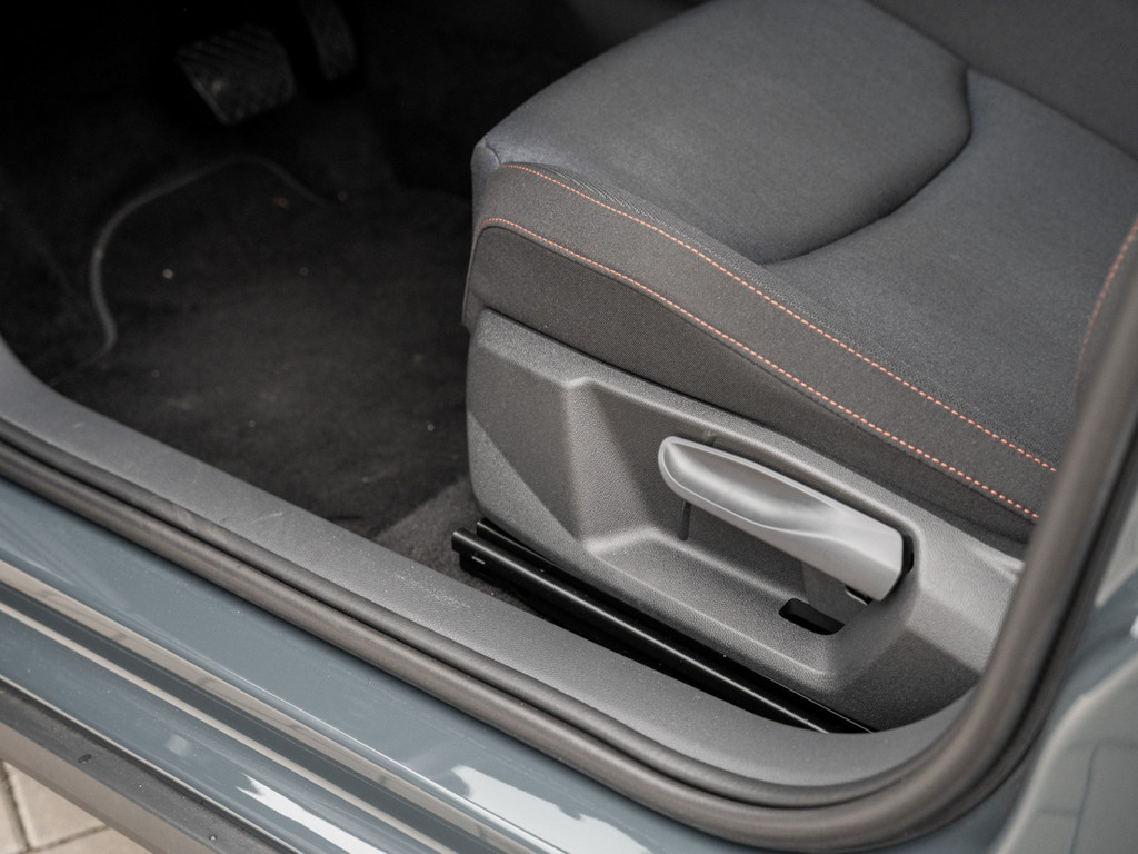 Bild 26 - ARONA FR 1.5 TSI DSG Navi Virtual ACC KeyLess LM