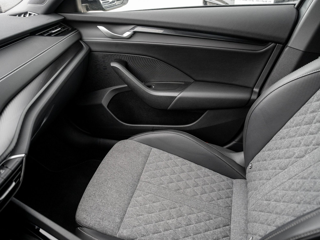 Bild 24 - OCTAVIA C. SPORTLINE 1.5 TSI mHEV DSG DCC Kam.