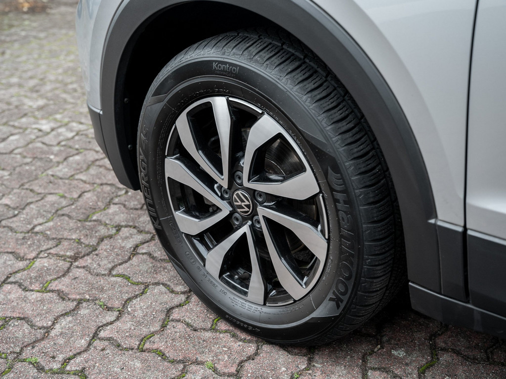 Bild 9 - T-Cross ACTIVE Life 1.0 TSI 81 kW Kam. Navi t Gang DSG