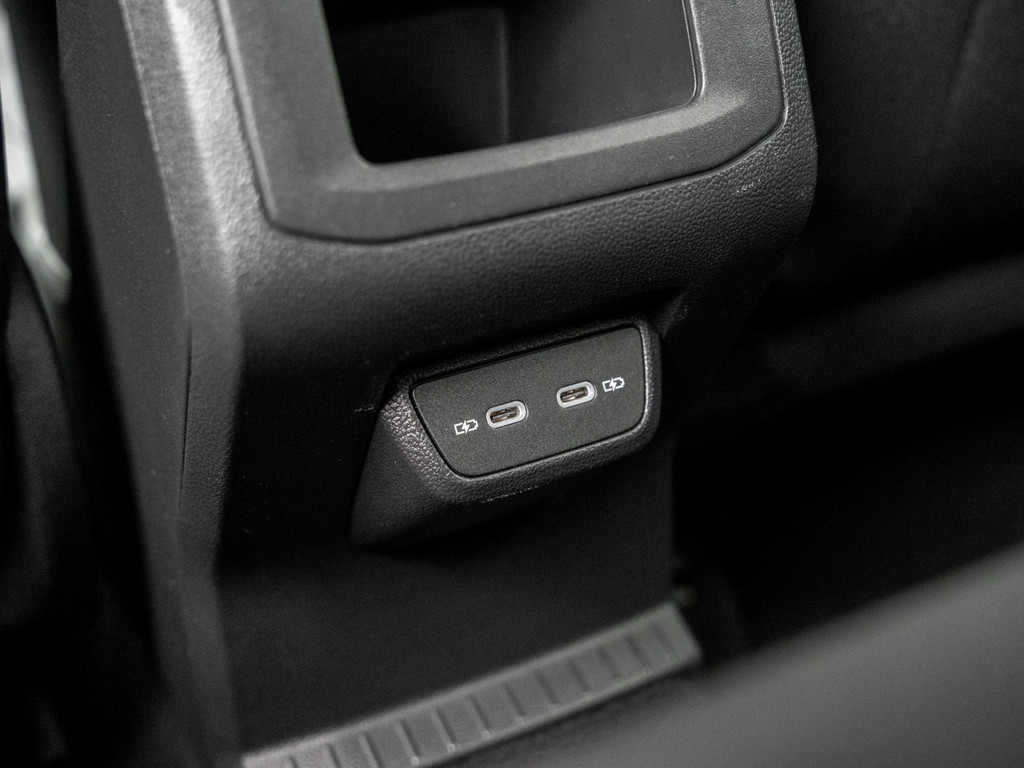 Bild 13 - T-Cross ACTIVE Life 1.0 TSI 81 kW Kam. Navi t Gang DSG