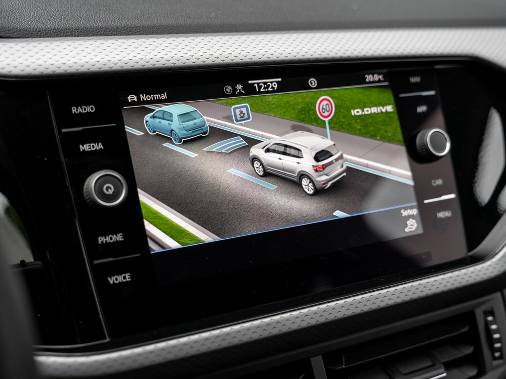 Bild 19 - T-Cross ACTIVE Life 1.0 TSI 81 kW Kam. Navi t Gang DSG
