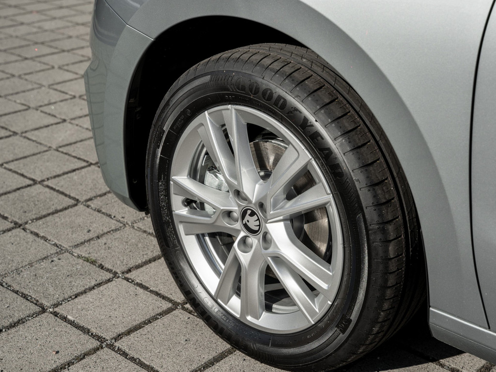 Bild 8 - Fabia Selection 1.5 TSI DSG AHK Kam. Navi ACC