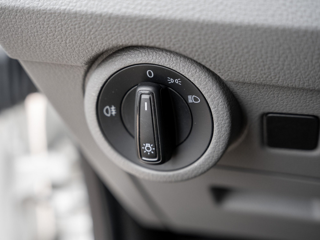Bild 21 - T6.1 Kasten LR 2.0TDI DSG + LED + NAVI + KLIMA + PDC + SHZ
