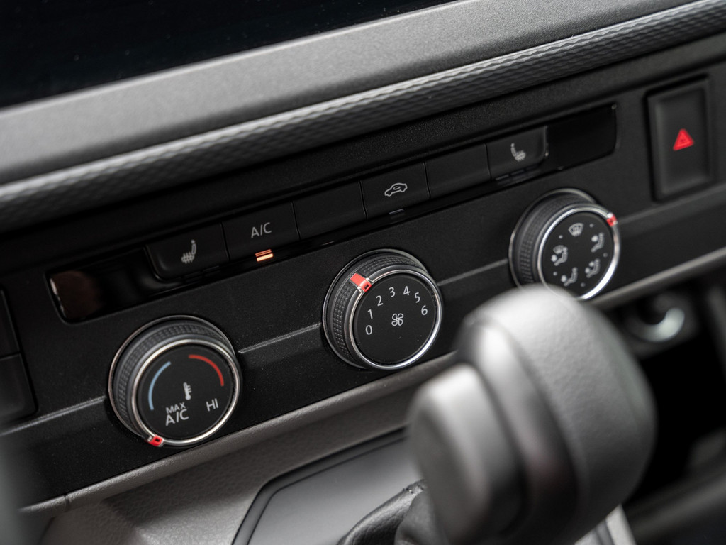 Bild 13 - T6.1 Kasten LR 2.0TDI DSG + LED + NAVI + KLIMA + GRA + PDC