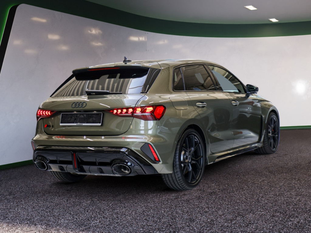 Bild 4 - RS3 Sportback quattro S tronic 280kmh Pano 360 Grad