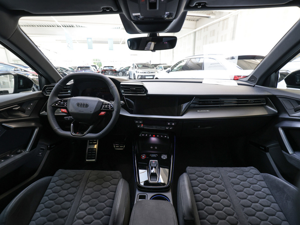 Bild 8 - RS3 Sportback quattro S tronic 280kmh Pano 360 Grad