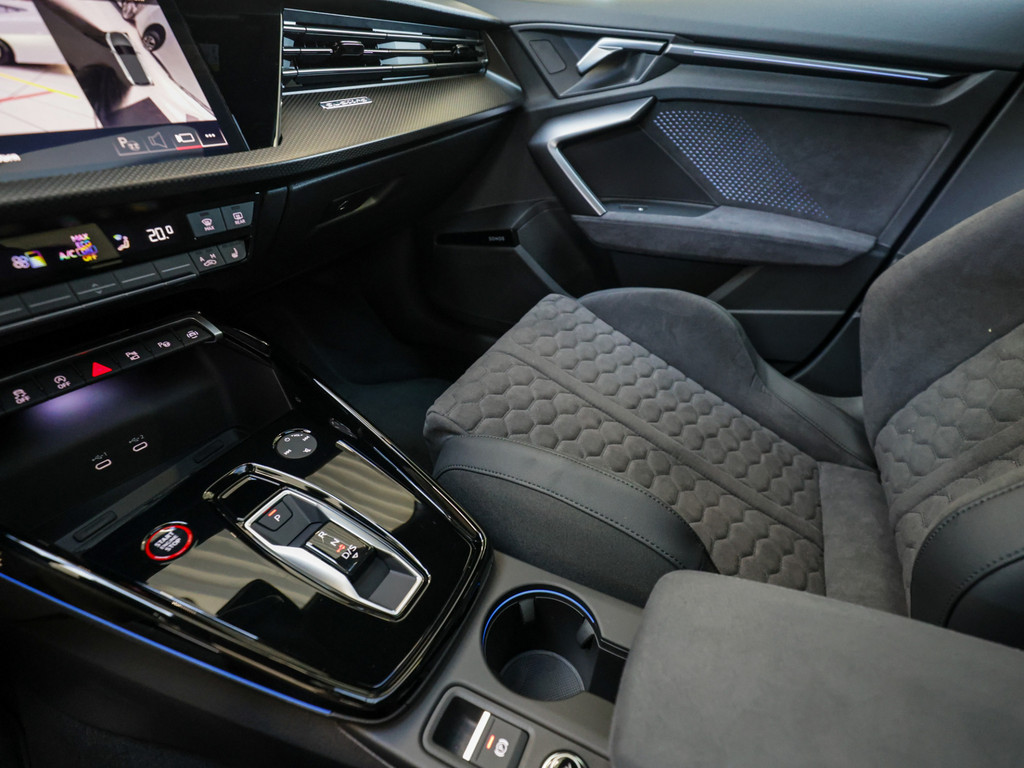 Bild 15 - RS3 Sportback quattro S tronic 280kmh Pano 360 Grad