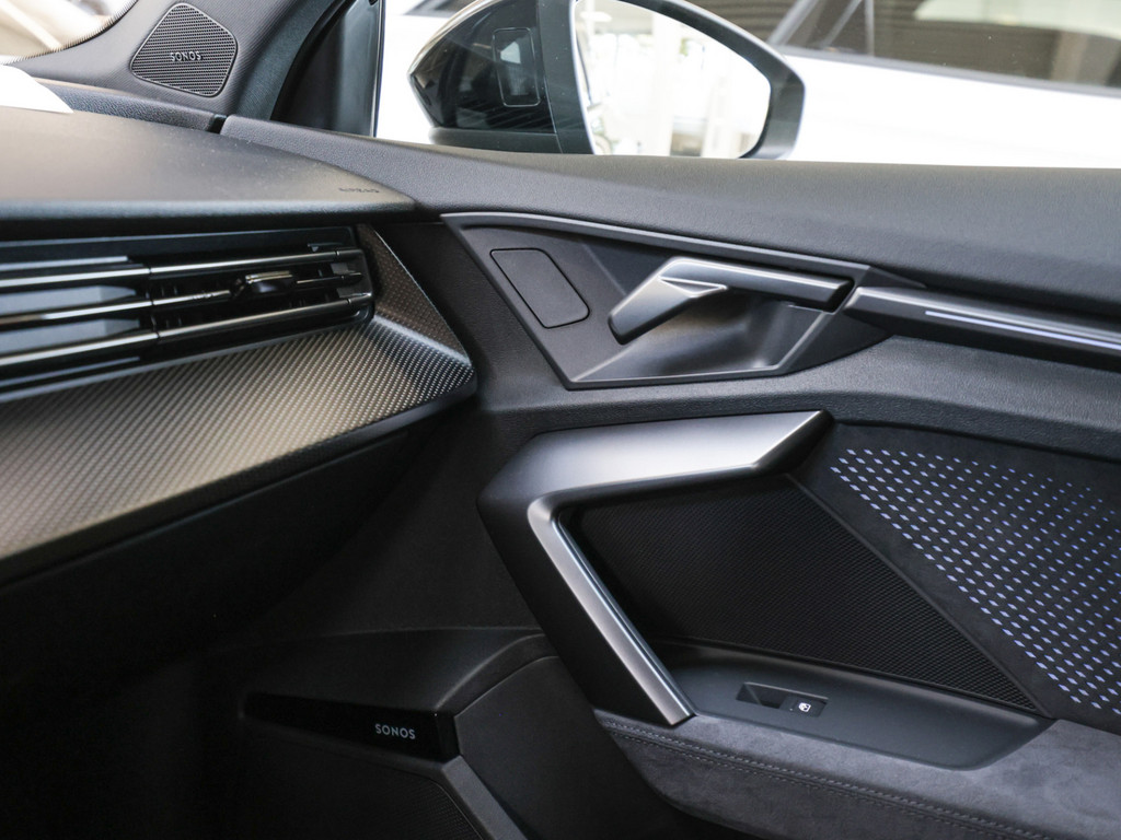 Bild 16 - RS3 Sportback quattro S tronic 280kmh Pano 360 Grad