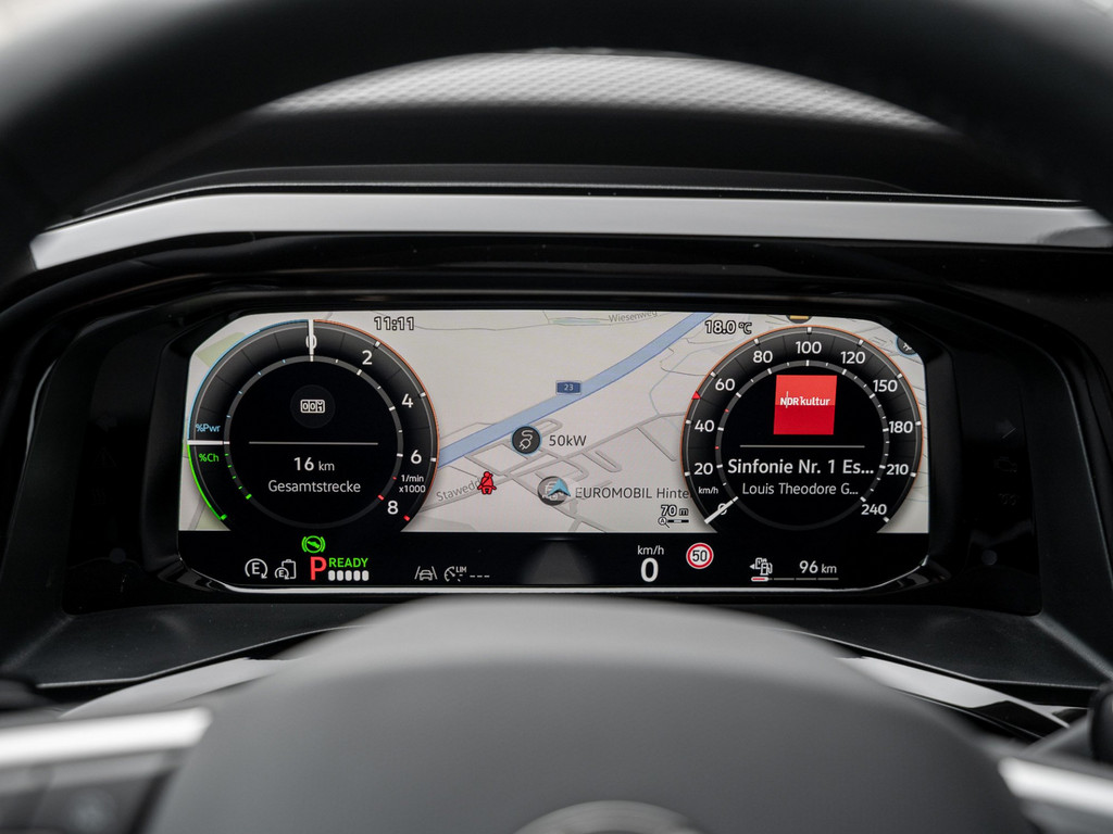 Bild 26 - T7 Multivan Edition LÜ Hybrid LED + NAVI + AHK + PANO