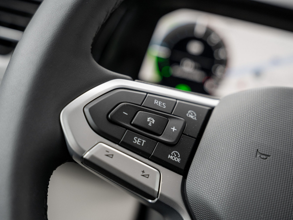 Bild 27 - T7 Multivan Edition LÜ Hybrid LED + NAVI + AHK + PANO
