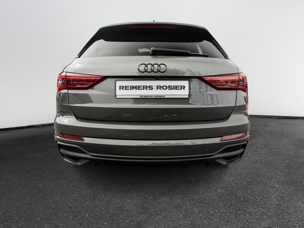 Bild 7 - Q3 TFSI e S line S line 45 TFSI e 180245 S tronic