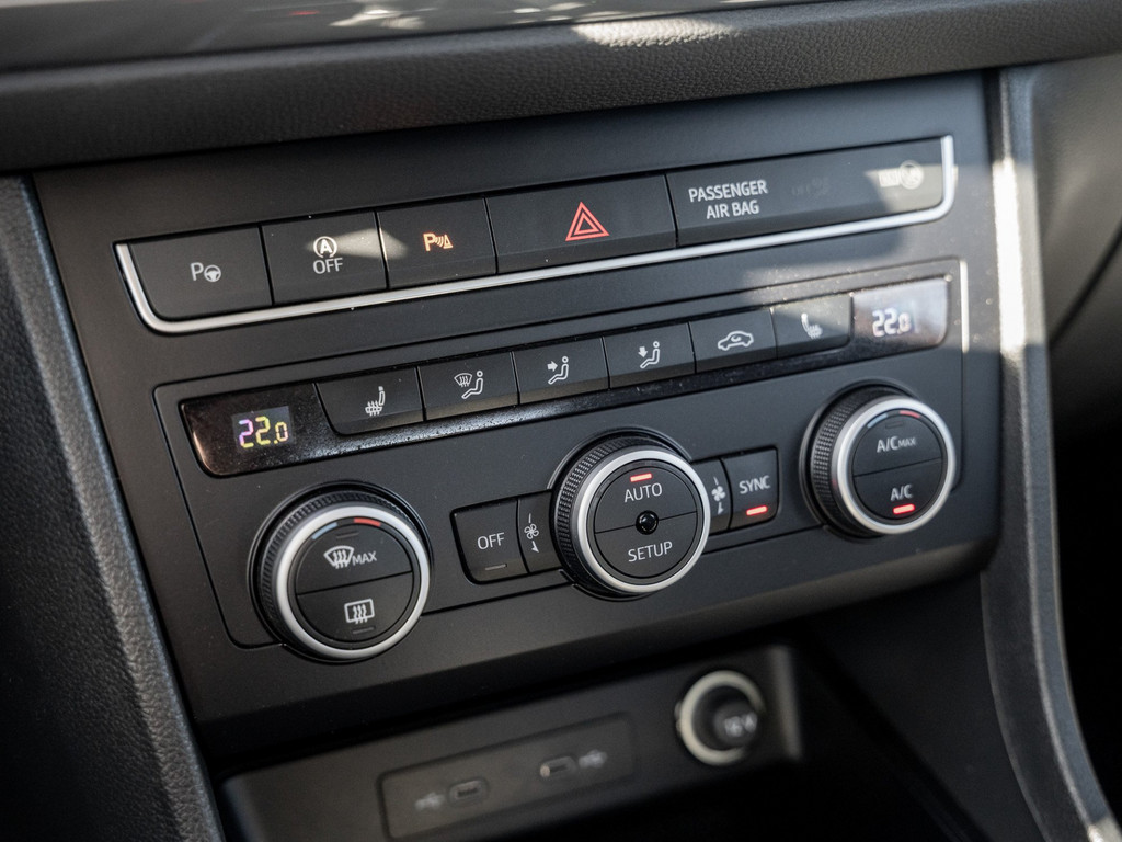 Bild 18 - ATECA STYLE 1.5 TSI AHK Kam. Navi Virtual KlimaA