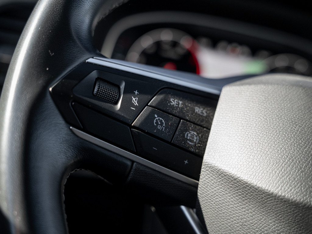 Bild 23 - ATECA STYLE 1.5 TSI AHK Kam. Navi Virtual KlimaA