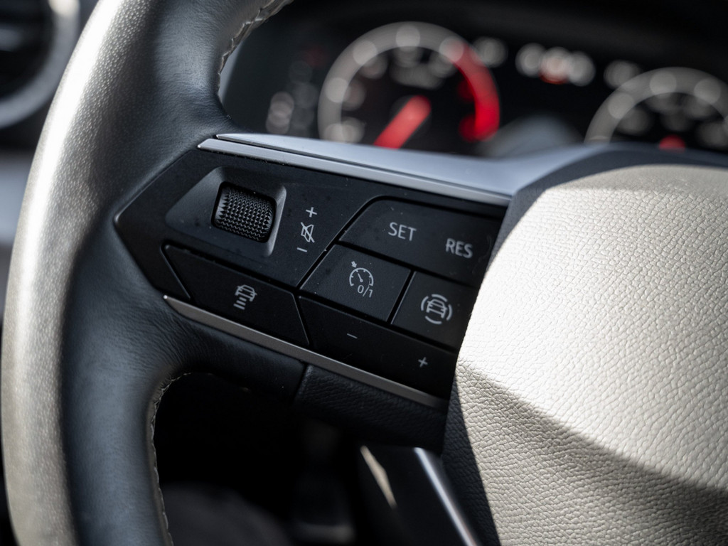 Bild 21 - ARONA STYLE 1.0 TSI DSG AHK Kam. Virtual ACC LED