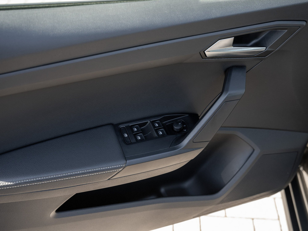 Bild 23 - ARONA STYLE 1.0 TSI DSG AHK Kam. Virtual ACC LED
