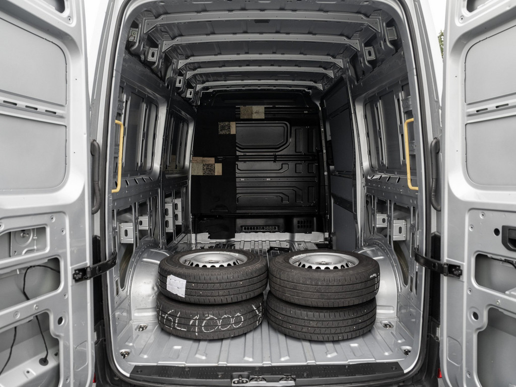Bild 25 - Crafter 35 Kasten 2.0TDI DSG + LED + NAVI + STANDH + RFK