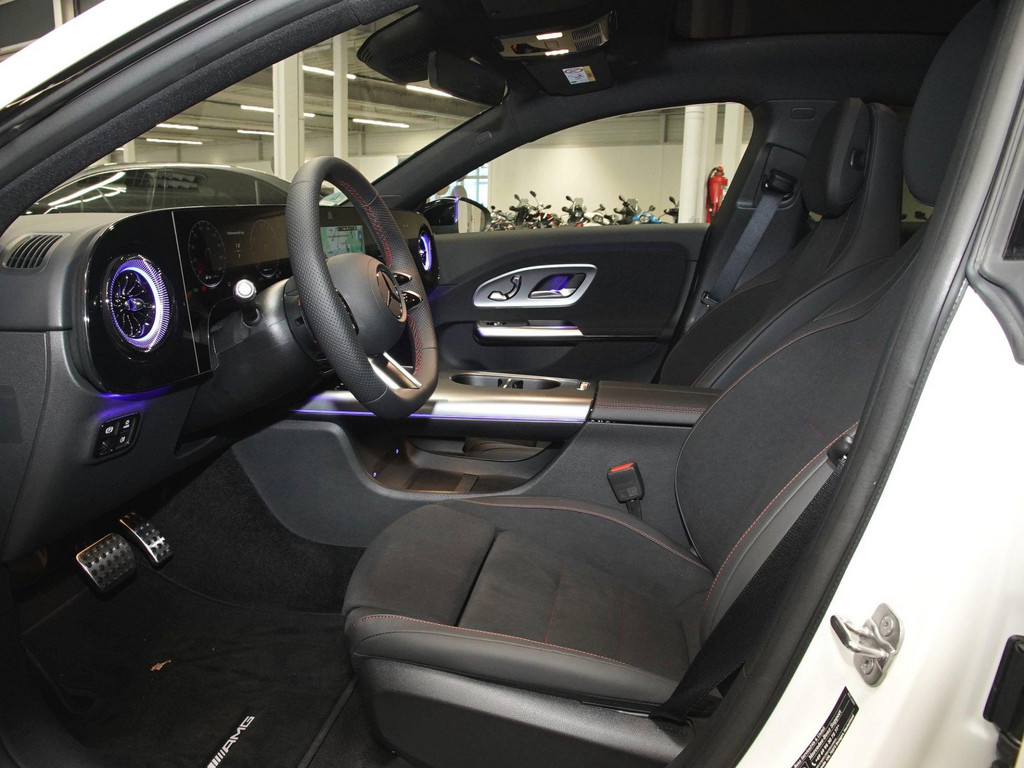 Bild 10 - CLA 200 4MATIC AMG Line
