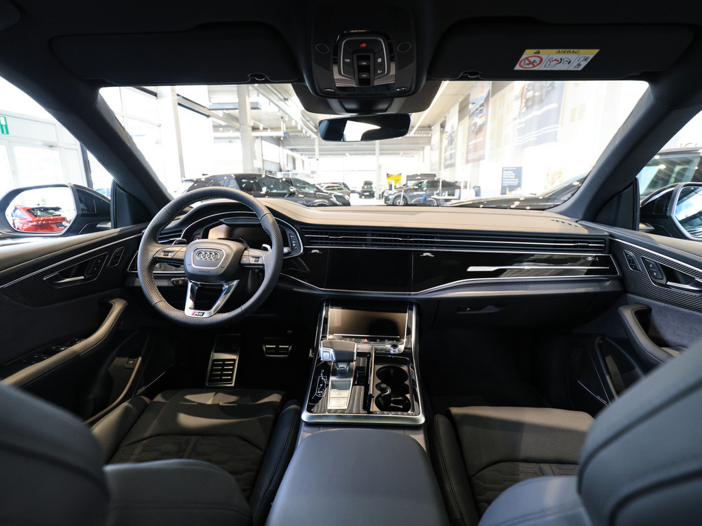 Bild 8 - RS Q8 SUV performance Black 305km/h AHK B&O Standhzg. Pano Massage