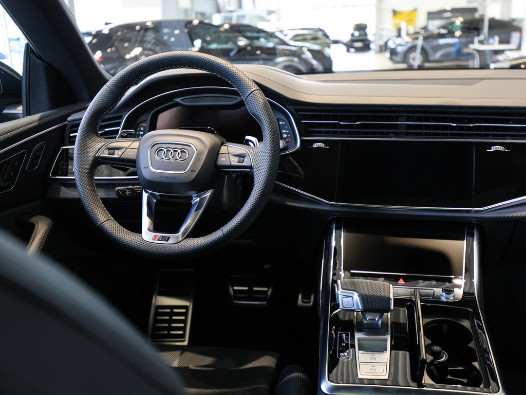 Bild 9 - RS Q8 SUV performance Black 305km/h AHK B&O Standhzg. Pano Massage