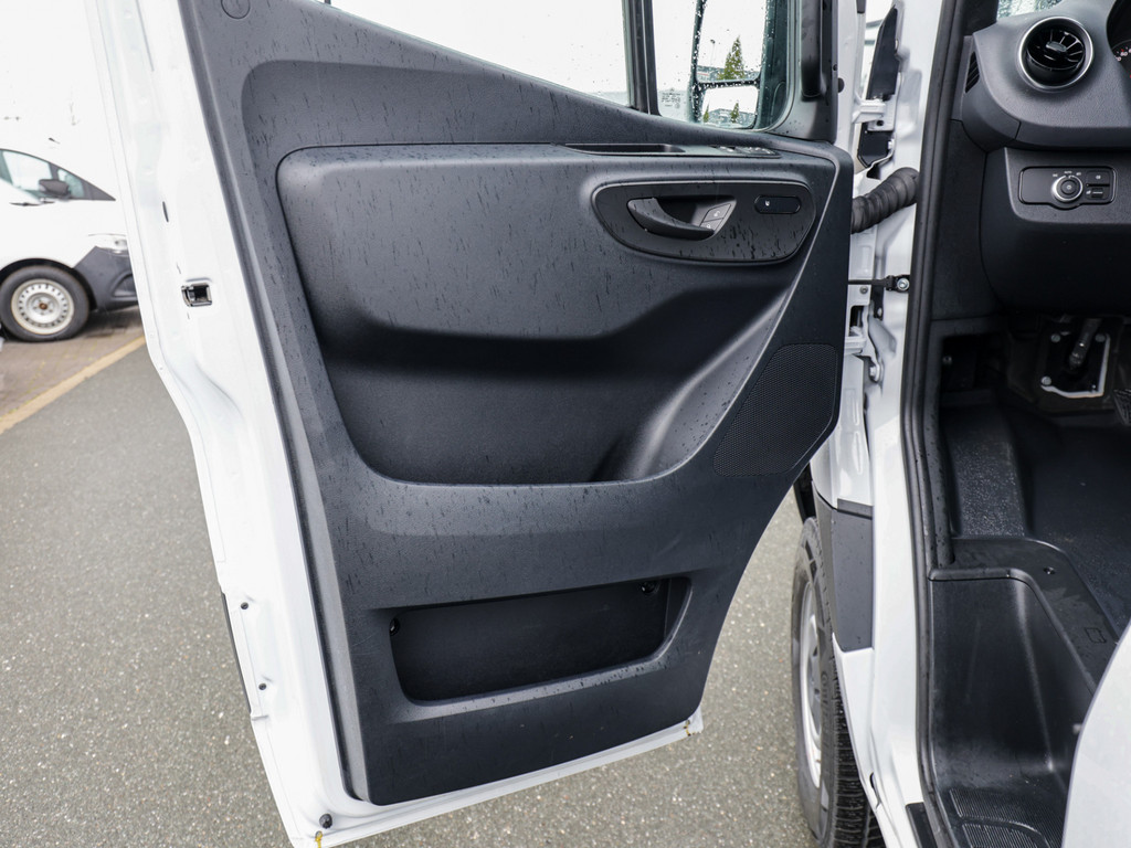 Bild 27 - Sprinter 319 CDI 4x4 Kasten PRO L2H2