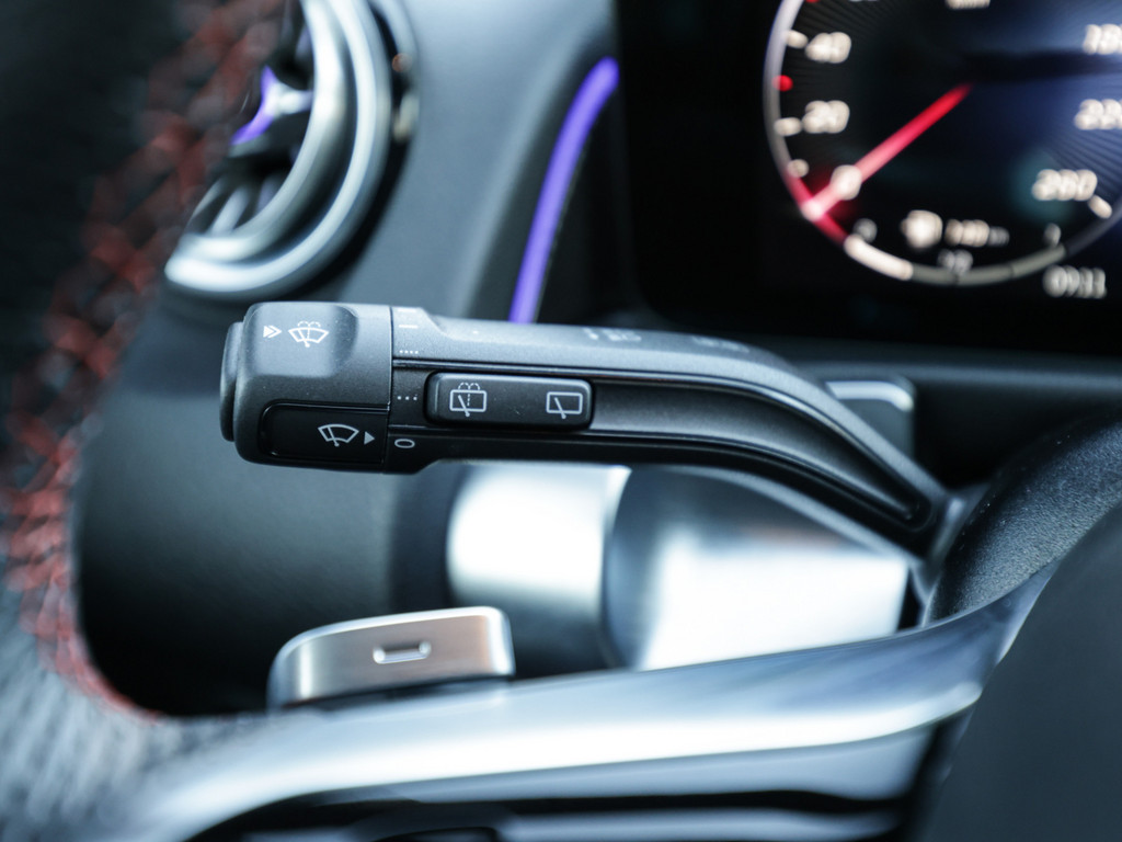Bild 28 - GLB 200 AMG Sport Premium