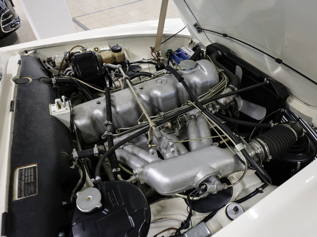 Bild 16 - 230 SL - ein Traum in weiß