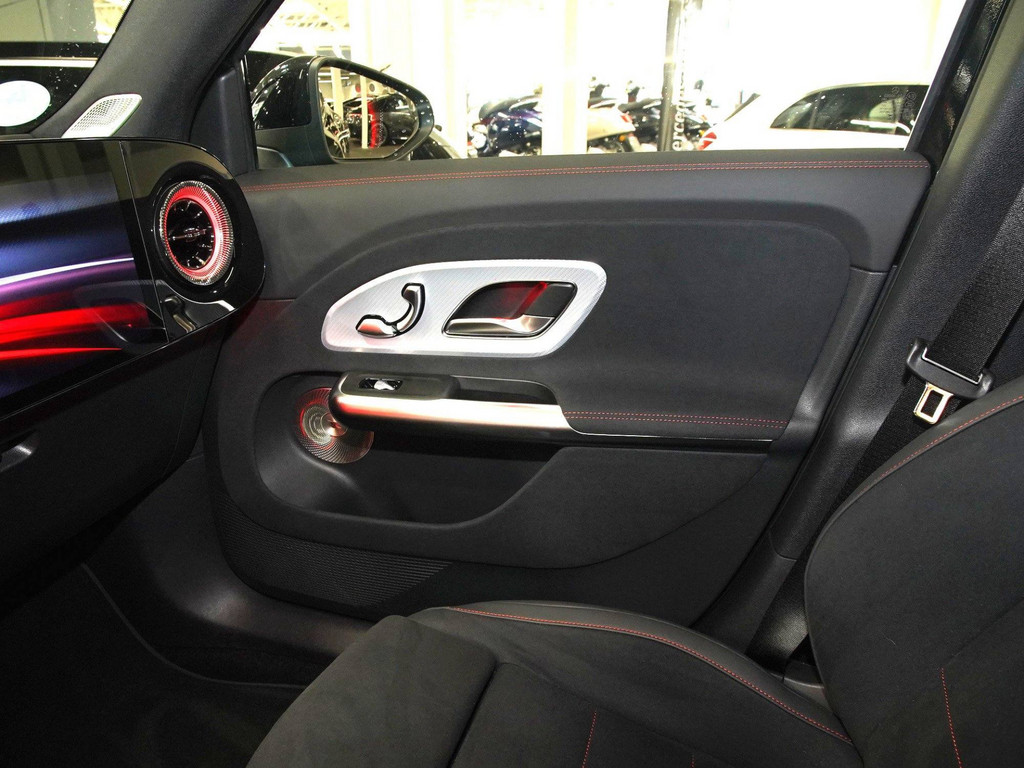 Bild 15 - GLB 250 + AMG Line mit EQ Technologie