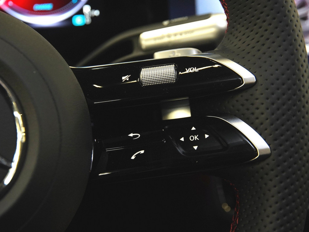 Bild 18 - GLB 250 + AMG Line mit EQ Technologie