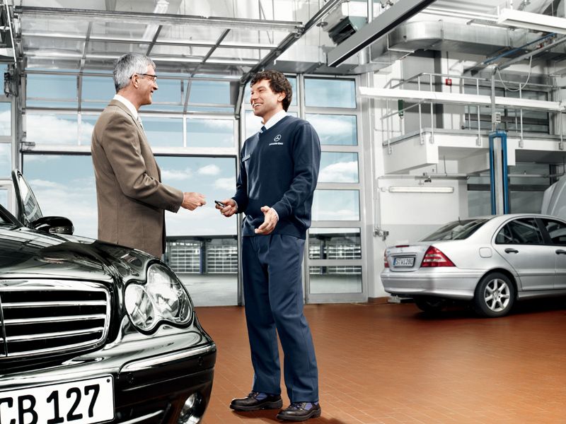 Ihre Ansprechpartner bei Mercedes-Benz Rosier beraten Sie gern zur Service VorteilsKarte