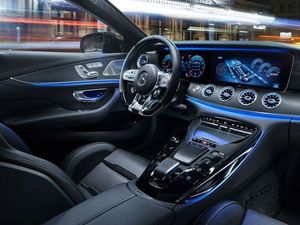 08_2018_AMG_GT_4T_interieur_cockpit_rechts.jpg