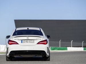 Entdecken Sie den sportlichen Mercedes- Benz CLA 45 AMG 4MATIC bei Ihrem MB Partner ROSIER